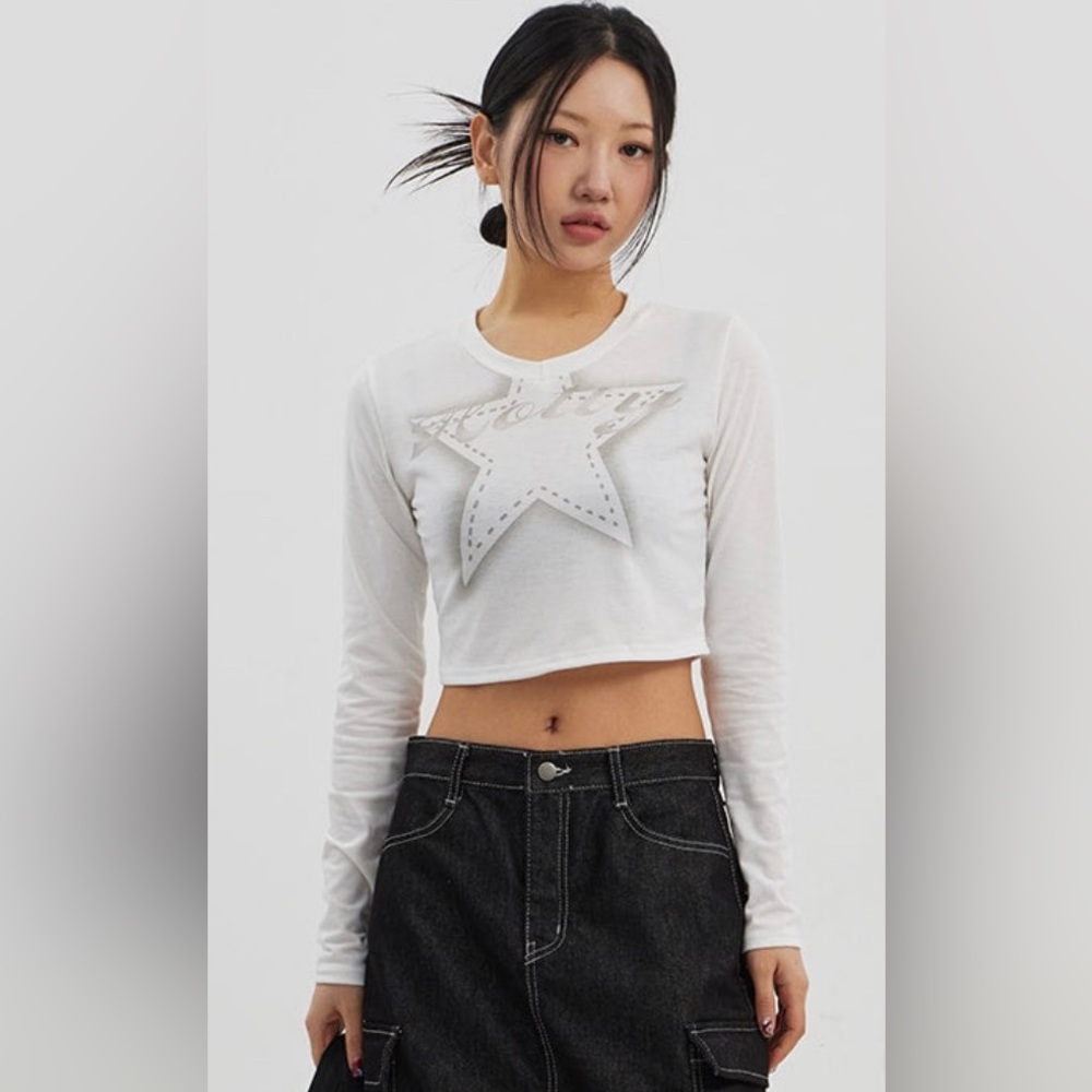 NWOT Star Long Sleeve Cropped Top in S/M
